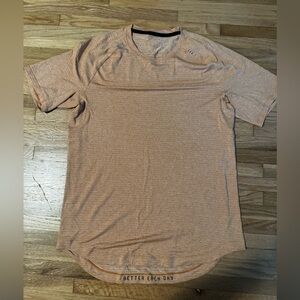 Lululemon men’s vent tech T-shirt